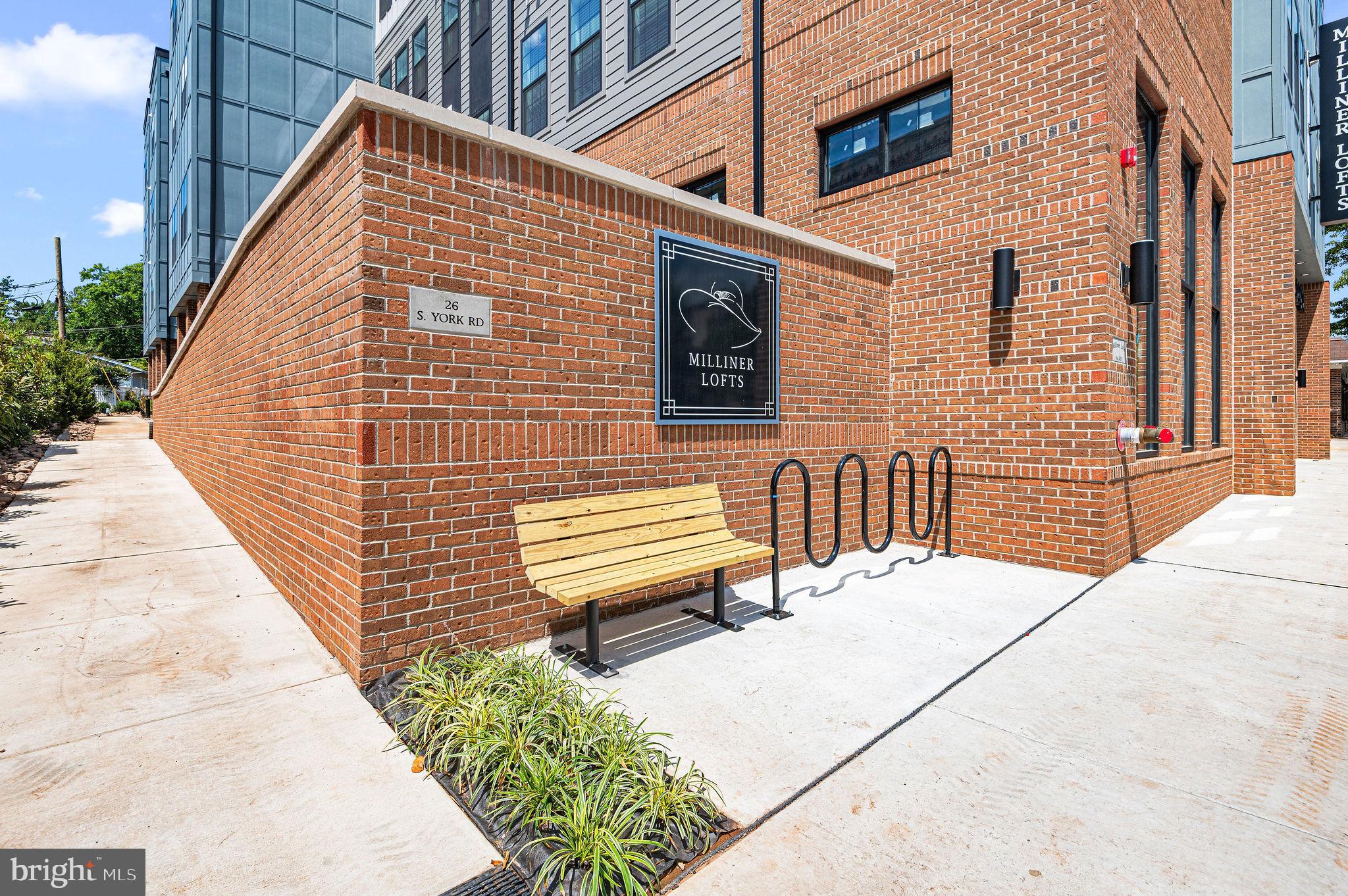 26 S YORK RD #403