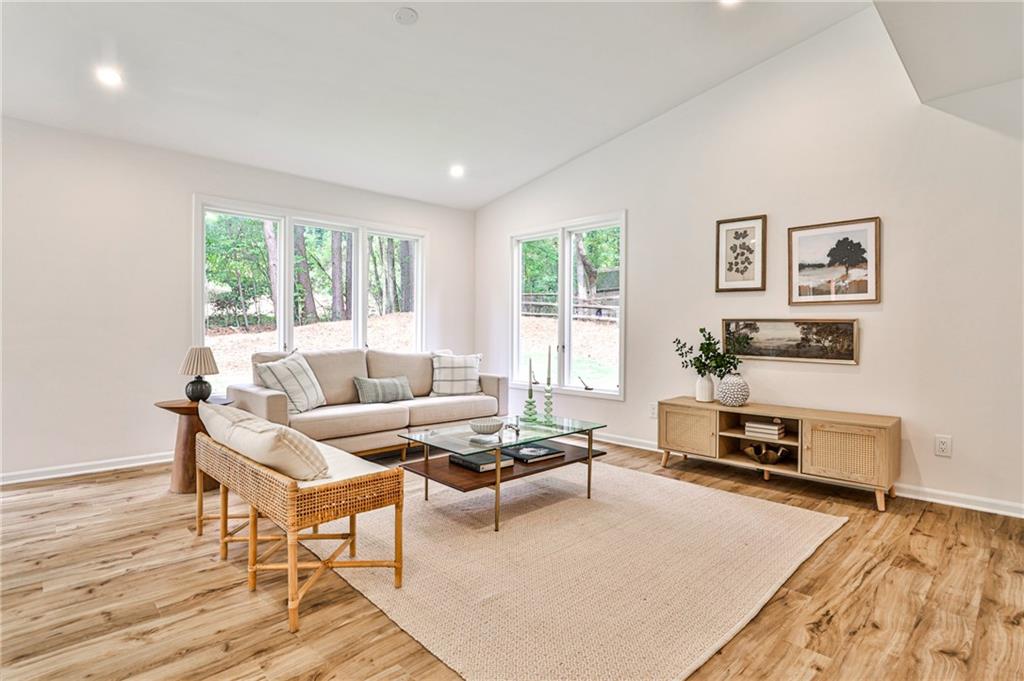 2565 Old Orchard Trail