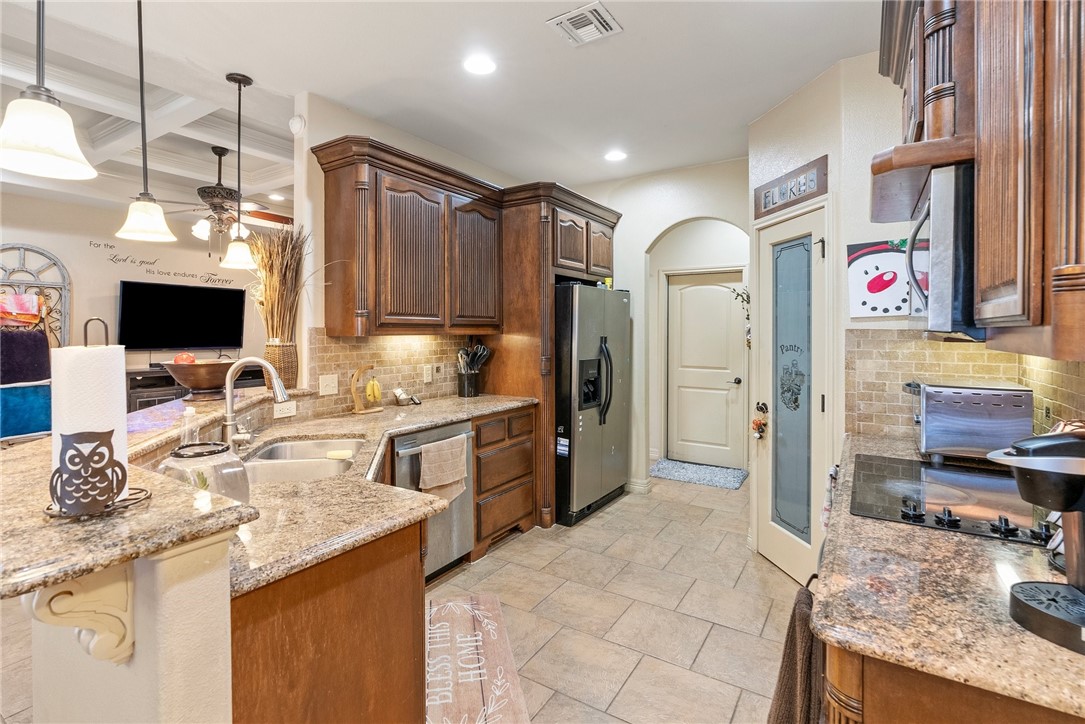 3017 Charles Dr