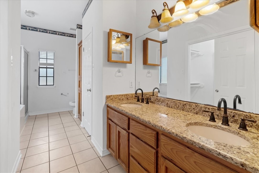 3759 W Barber