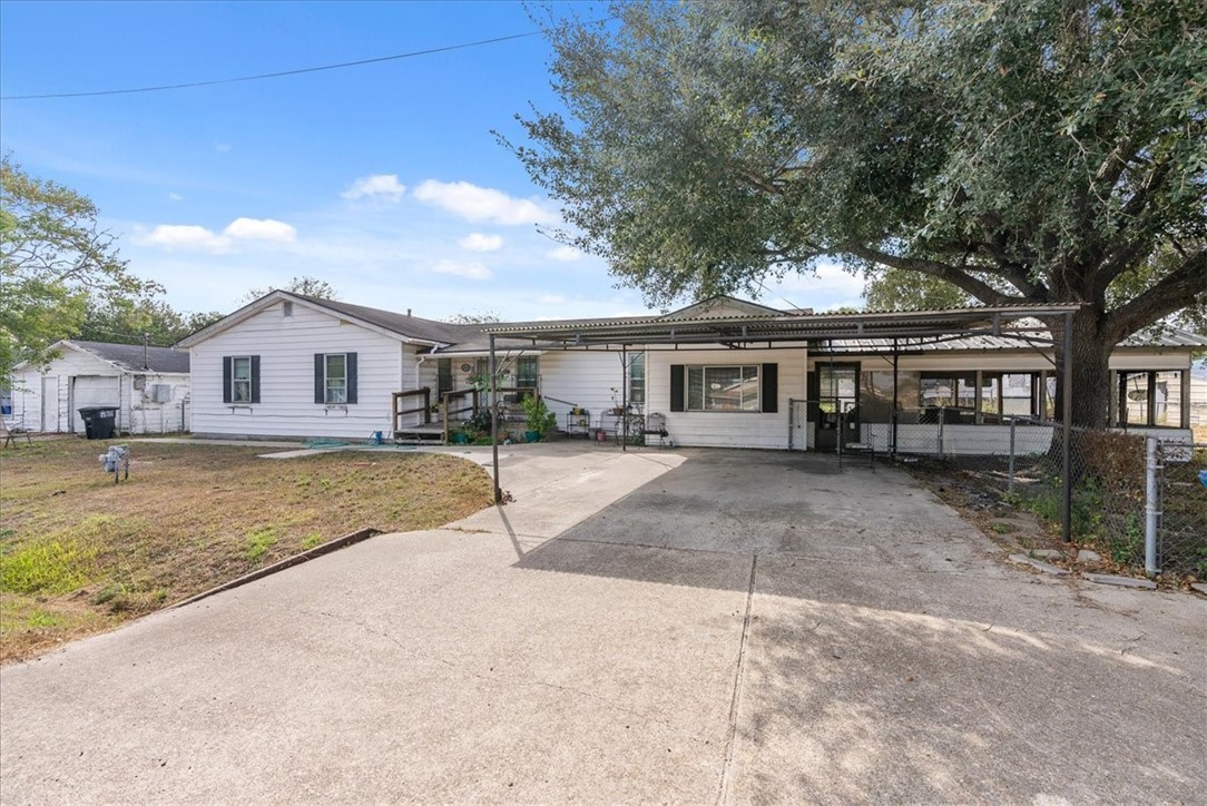 10117 N Harrington Dr