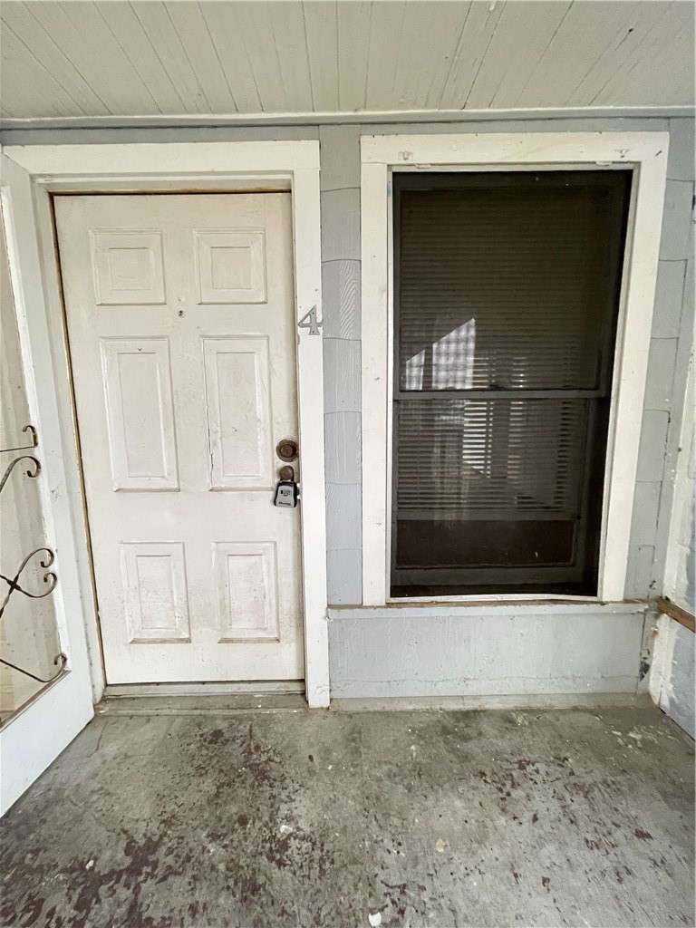 253 Oleander Ave 4