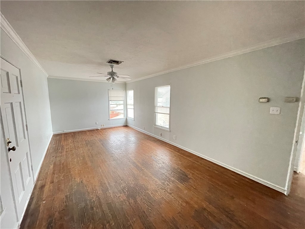 253 Oleander Ave 4