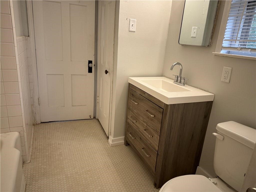 253 Rosebud Ave 3