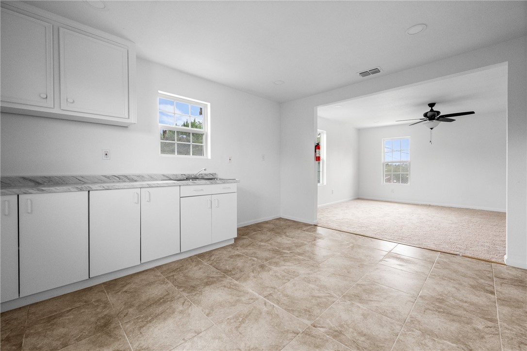 1105 Esperanza St Upper