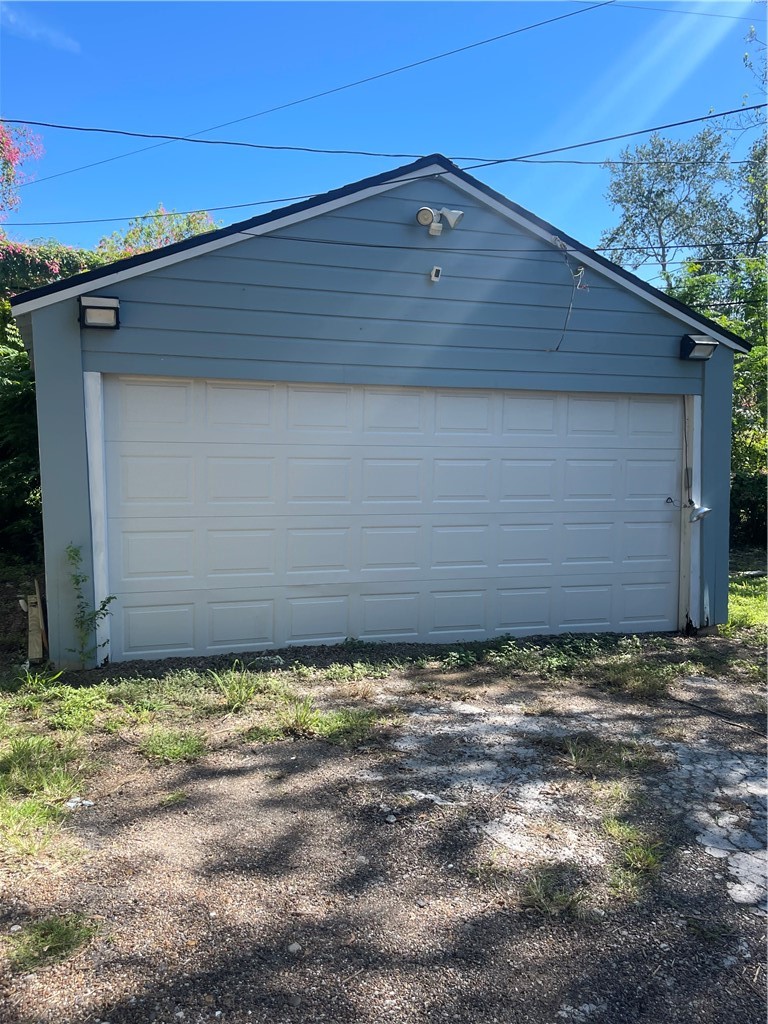309 Oleander Ave B