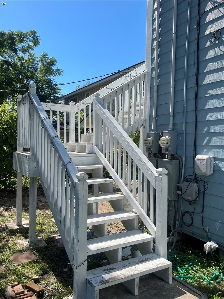 309 Oleander Ave B