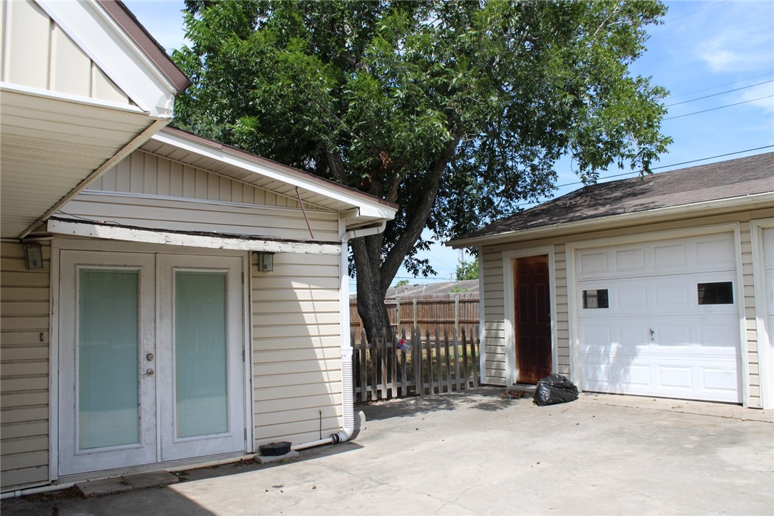 1306 Aswan Dr