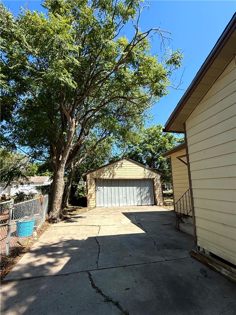 4046 Green Grove Dr