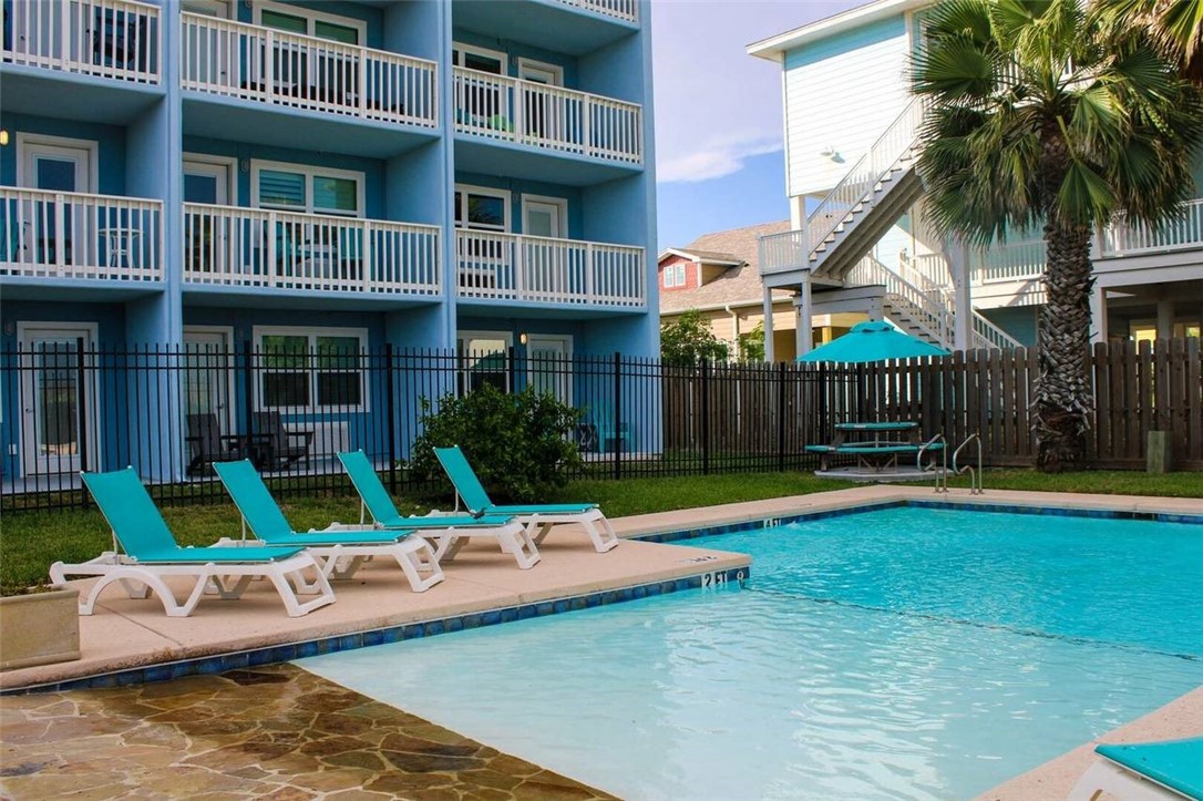 407 Beach Ave 123