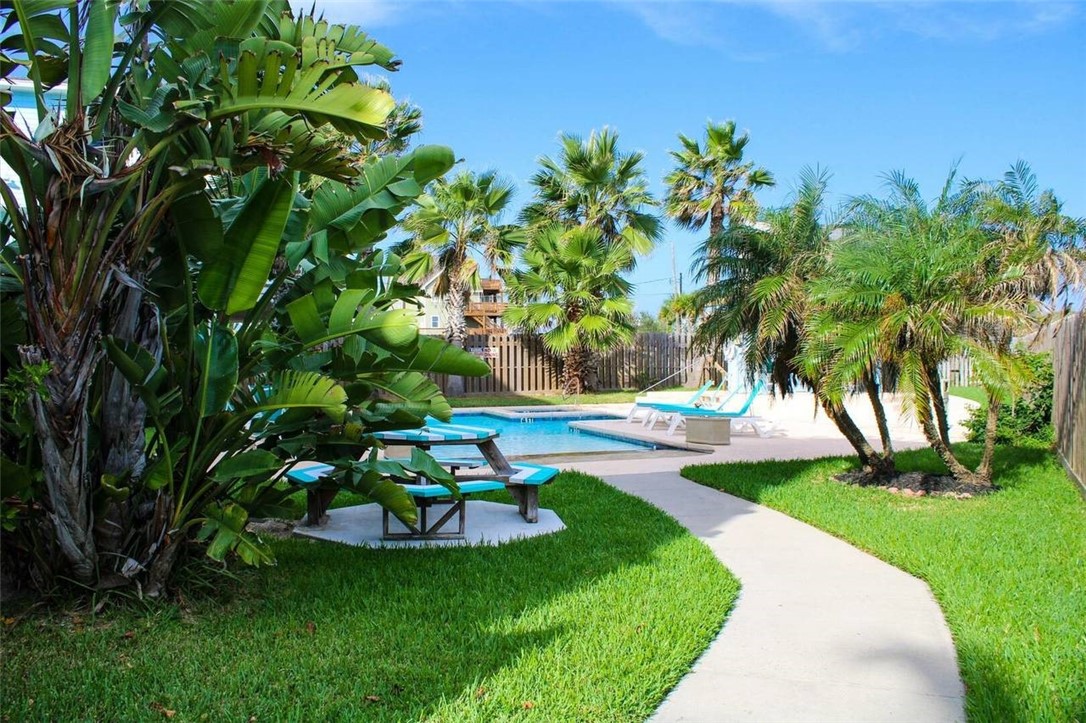 407 Beach Ave 123