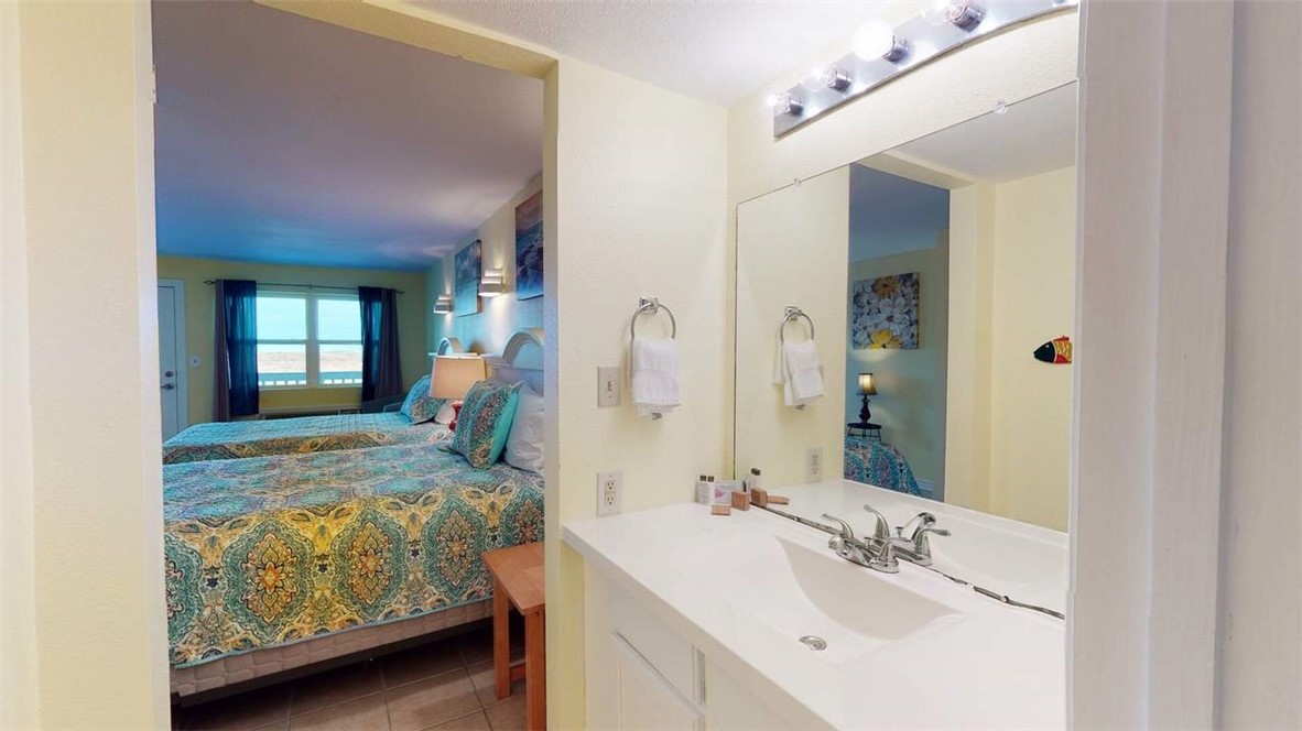 407 Beach Ave 123