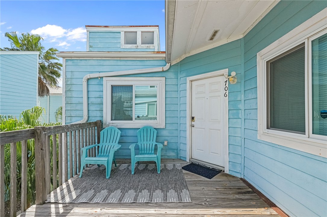 15010 Leeward Dr 706