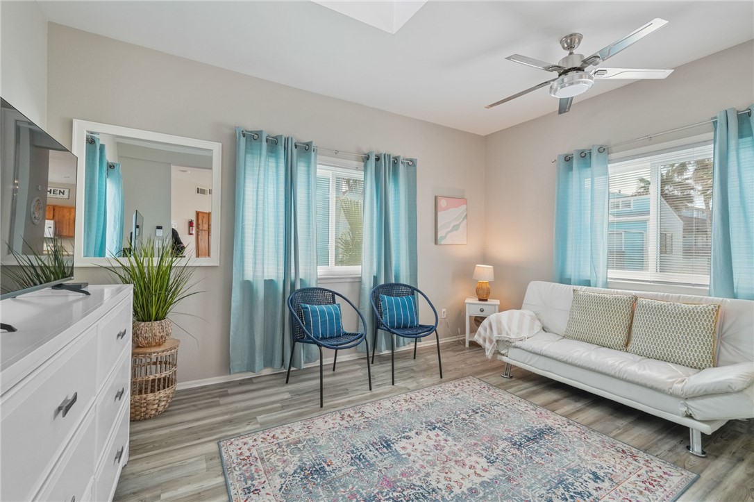 15010 Leeward Dr 706