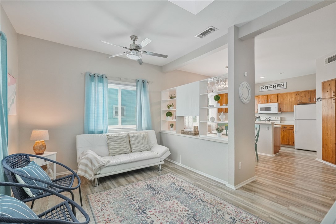 15010 Leeward Dr 706