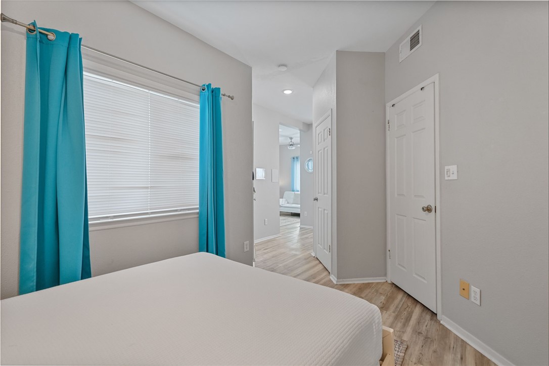 15010 Leeward Dr 706
