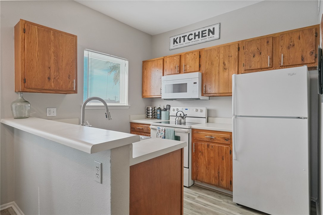 15010 Leeward Dr 706