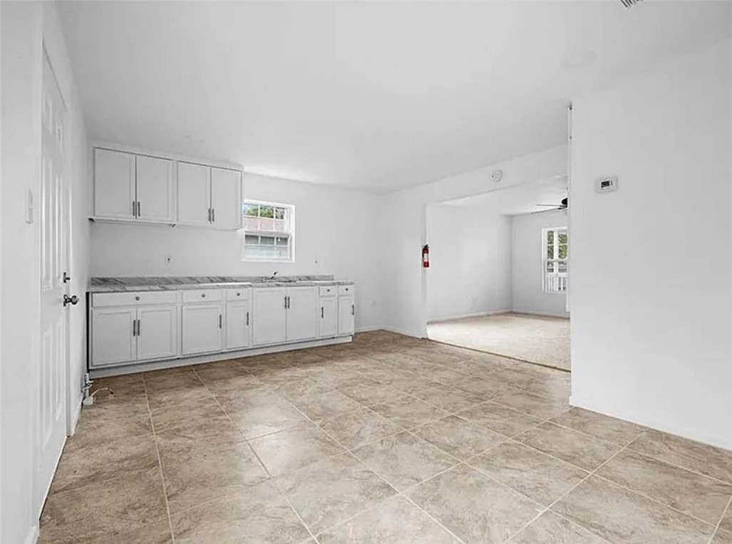 1105 Esperanza St B