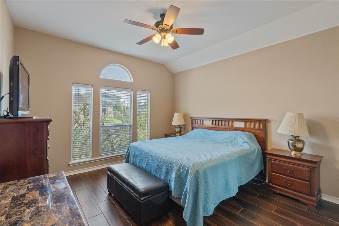 14826 Columbia River Dr