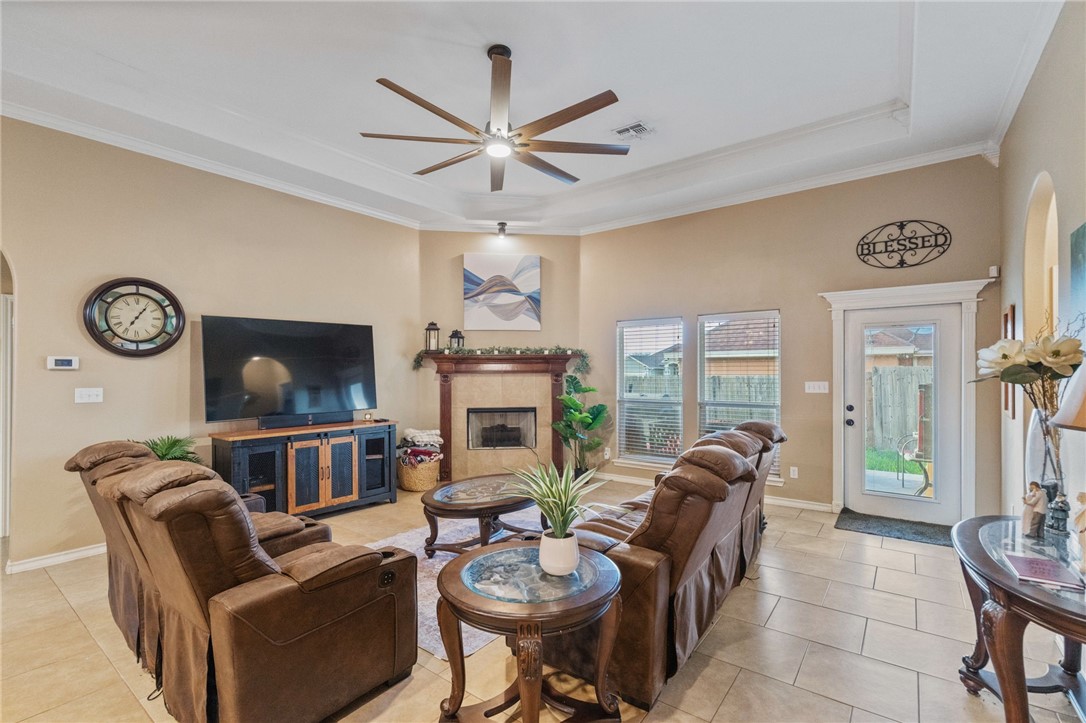 14826 Columbia River Dr