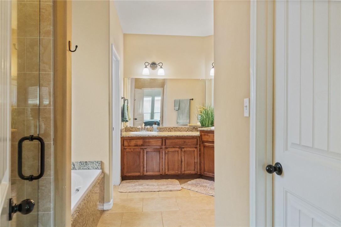 14826 Columbia River Dr