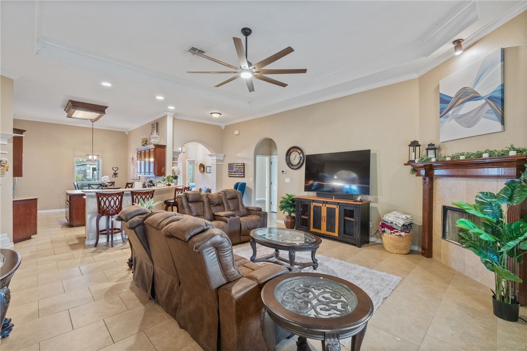 14826 Columbia River Dr
