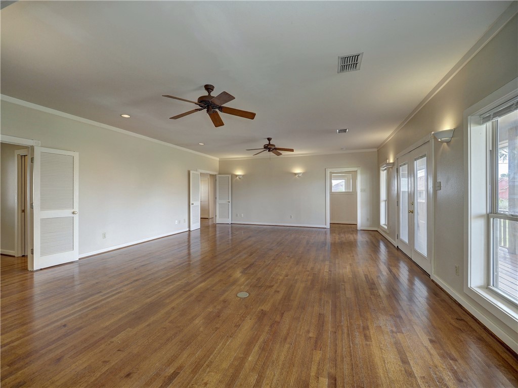 414 E Bayview Blvd