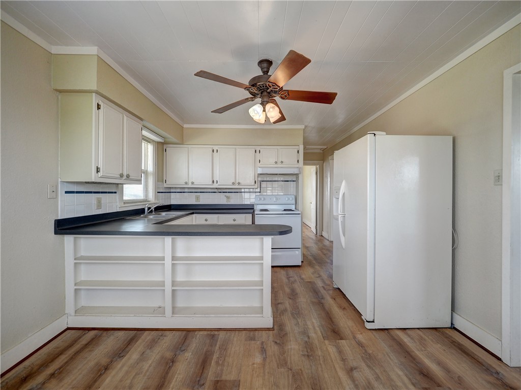 414 E Bayview Blvd