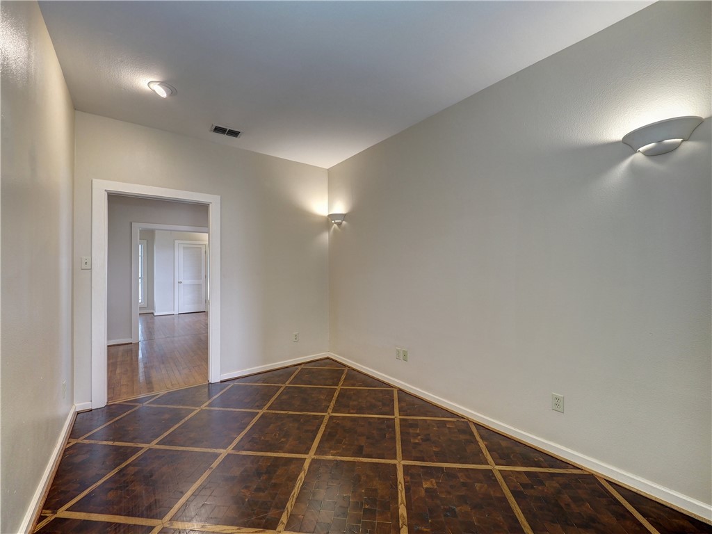 414 E Bayview Blvd