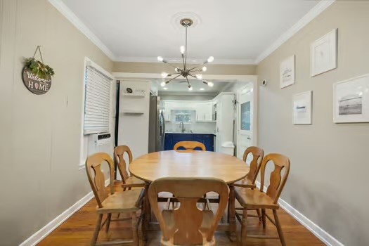 4714 Queen Dr