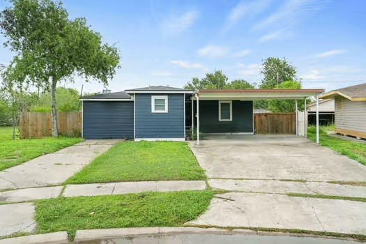 4714 Queen Dr