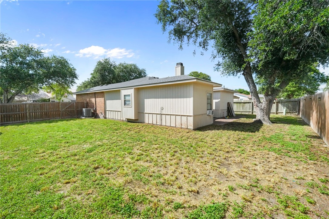 11417 Woodway Creek Dr