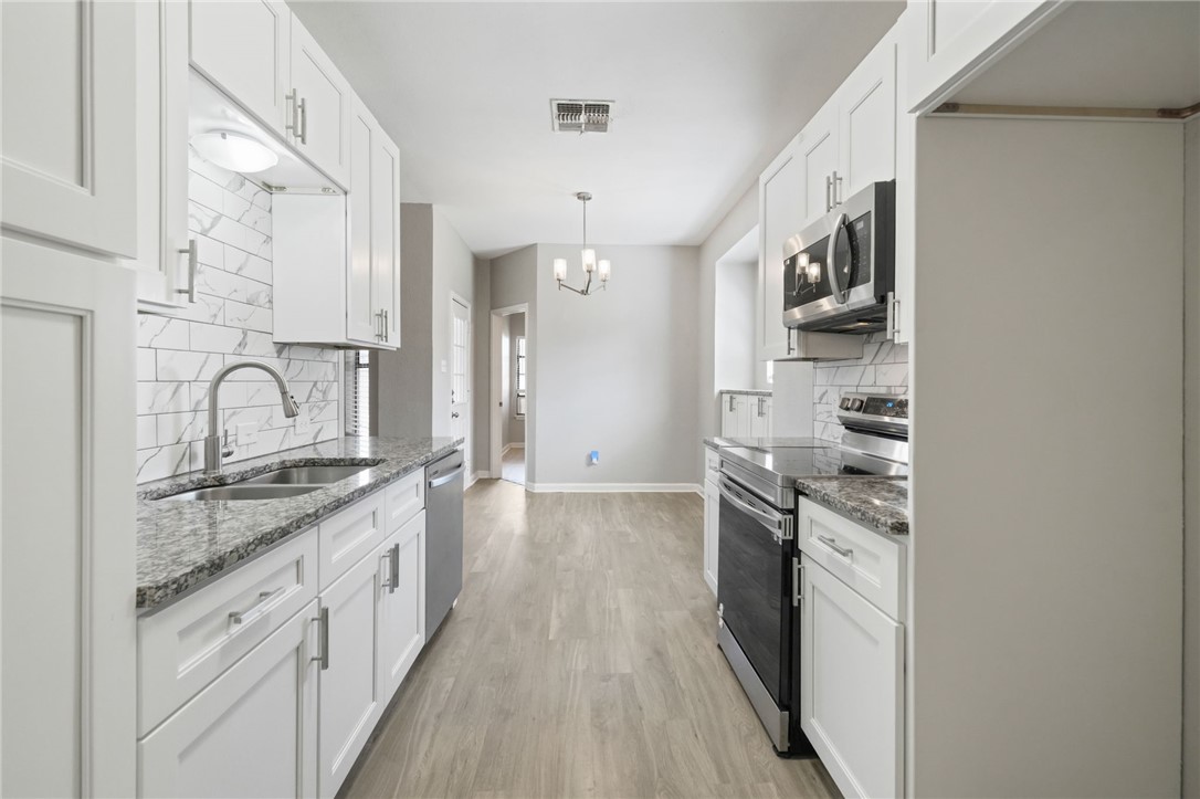 11417 Woodway Creek Dr
