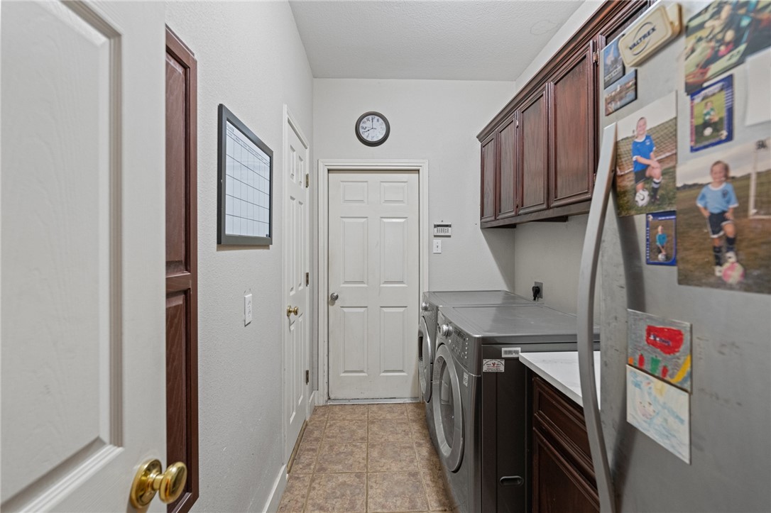 5921 King Trail