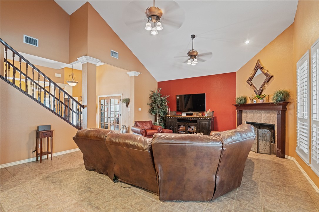 5921 King Trail