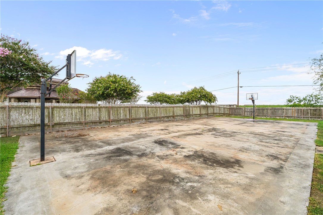 5921 King Trail