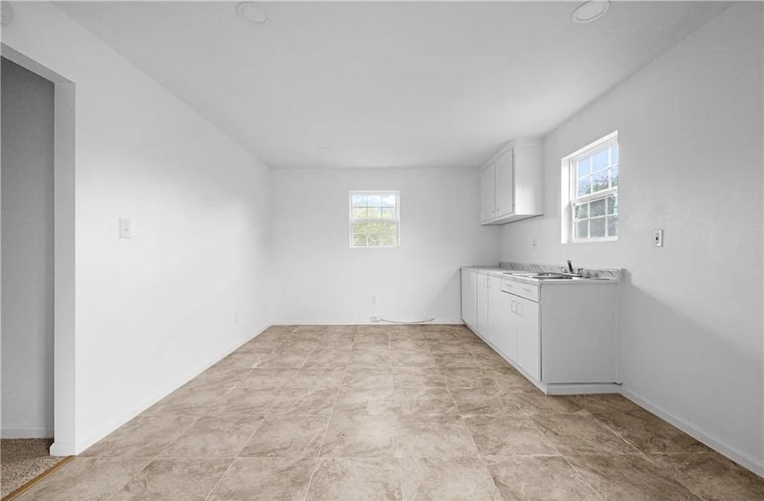 1105 Esperanza St A