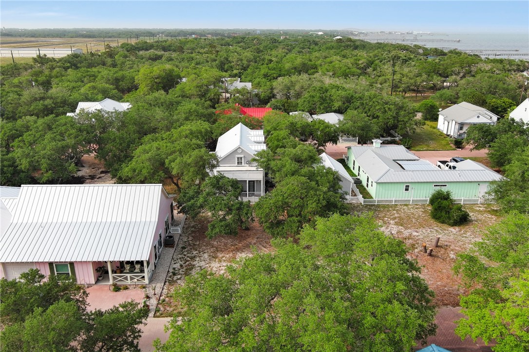 38 Old Cottage Beach Dr