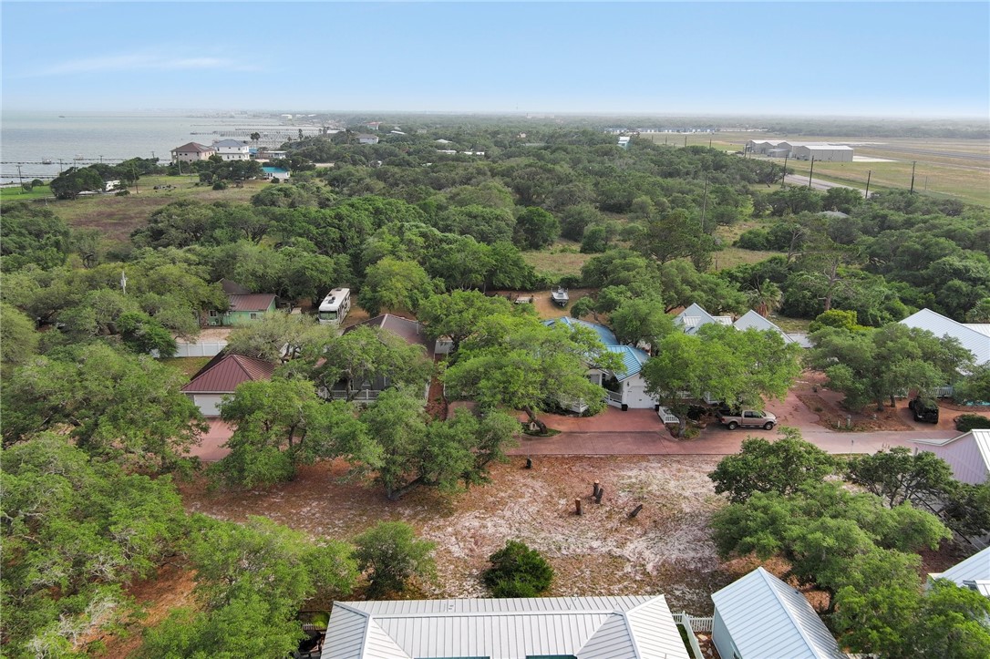 38 Old Cottage Beach Dr