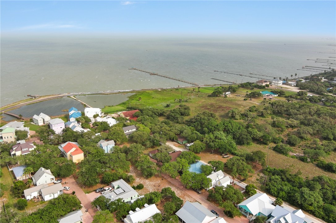 38 Old Cottage Beach Dr