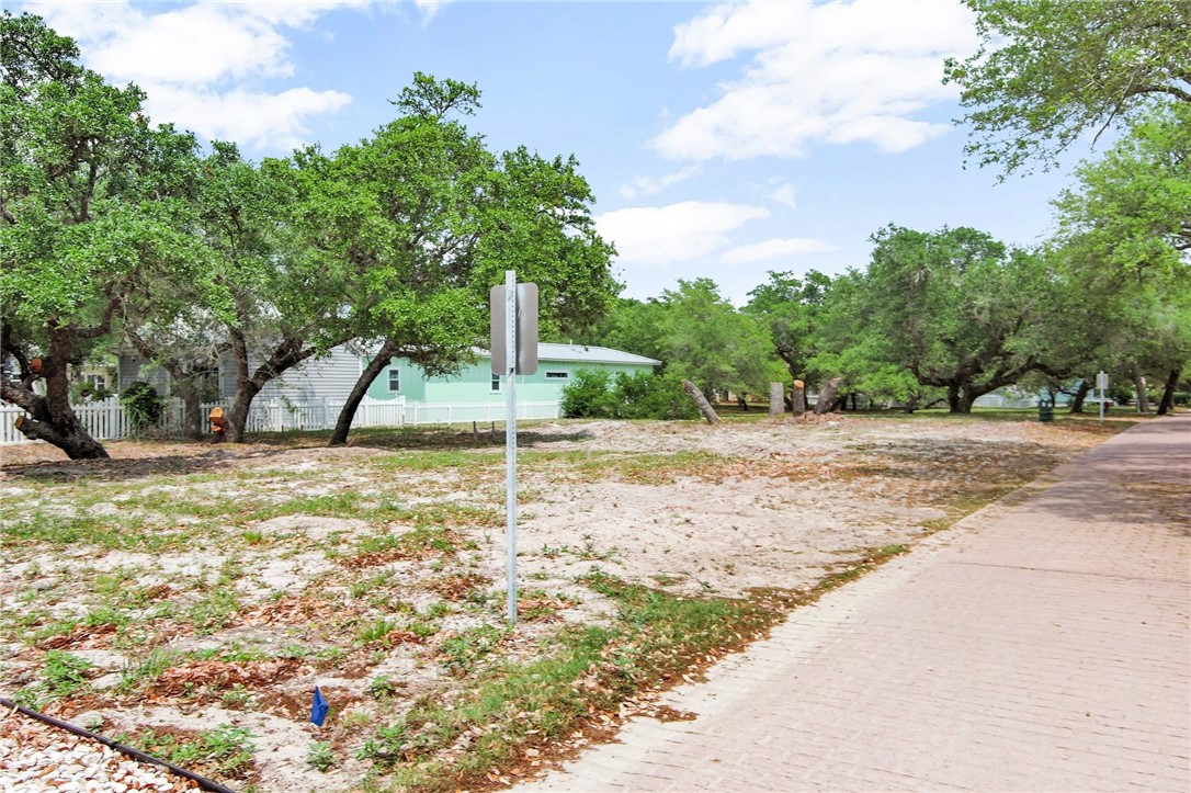 39 Old Cottage Beach Dr