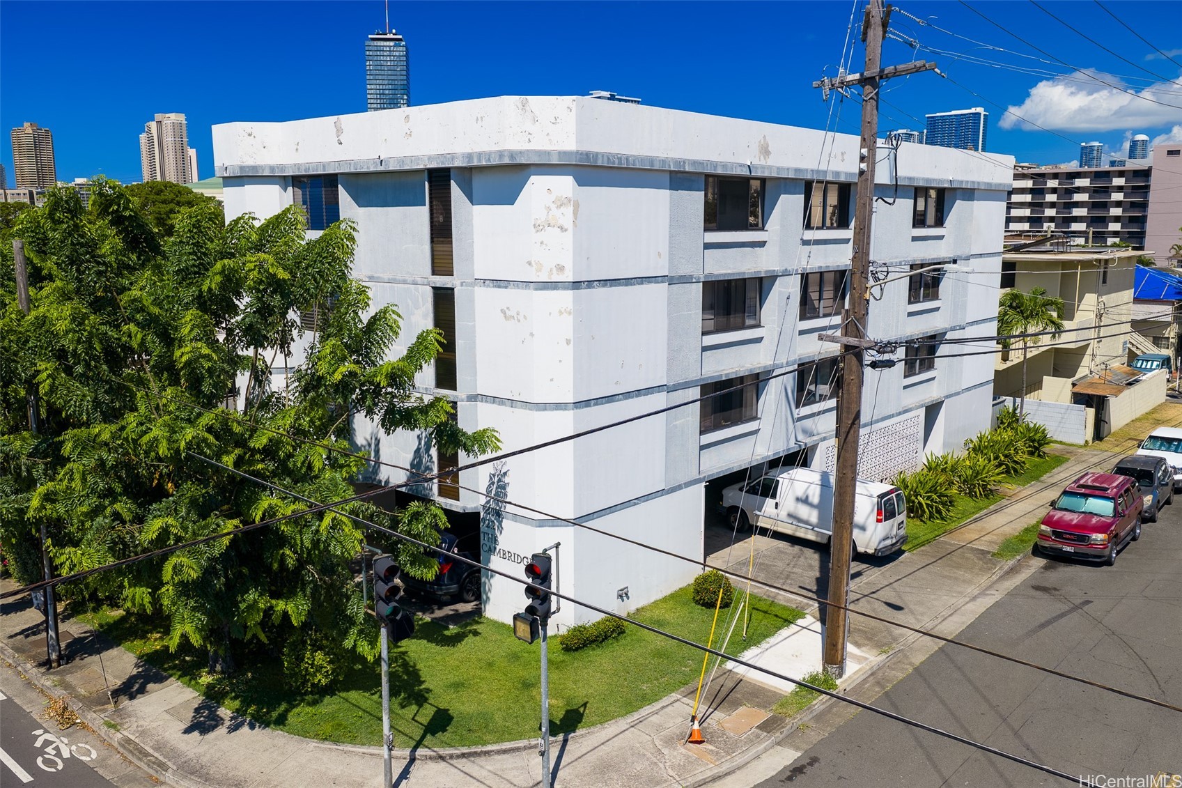 922 McCully Street