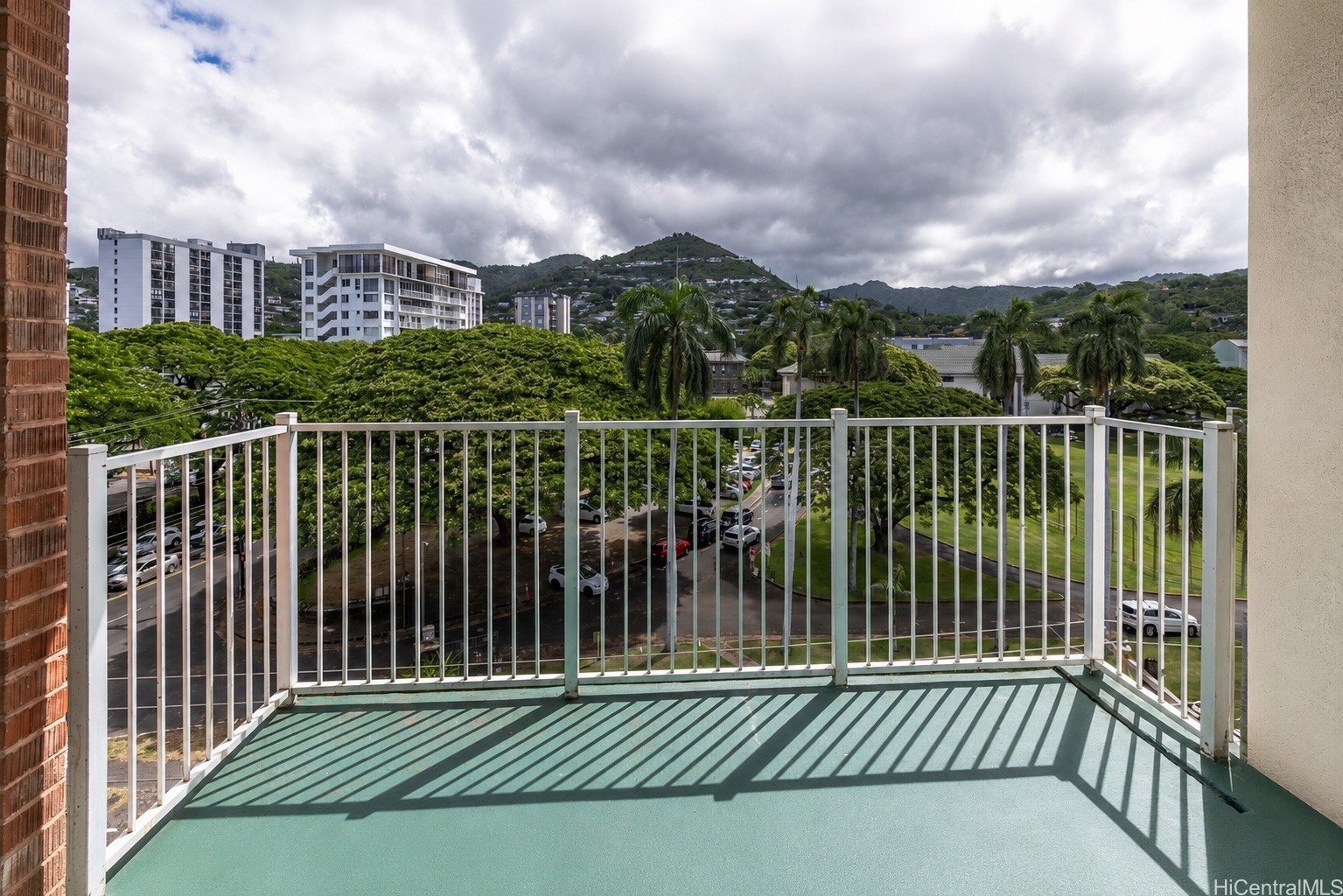 1535 Punahou Street 704