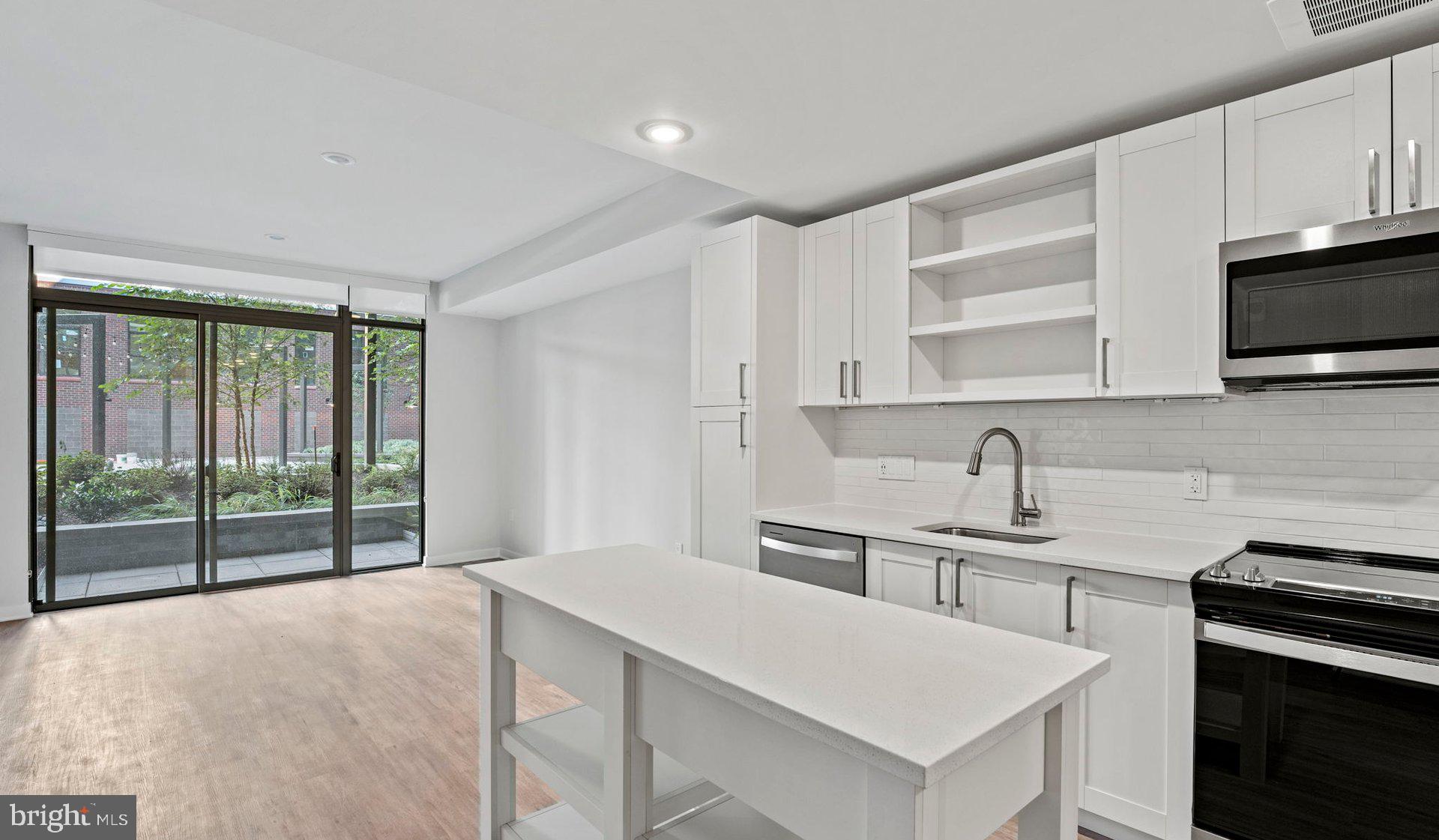 4000 WISCONSIN AVE NW #2B-4K-PH04