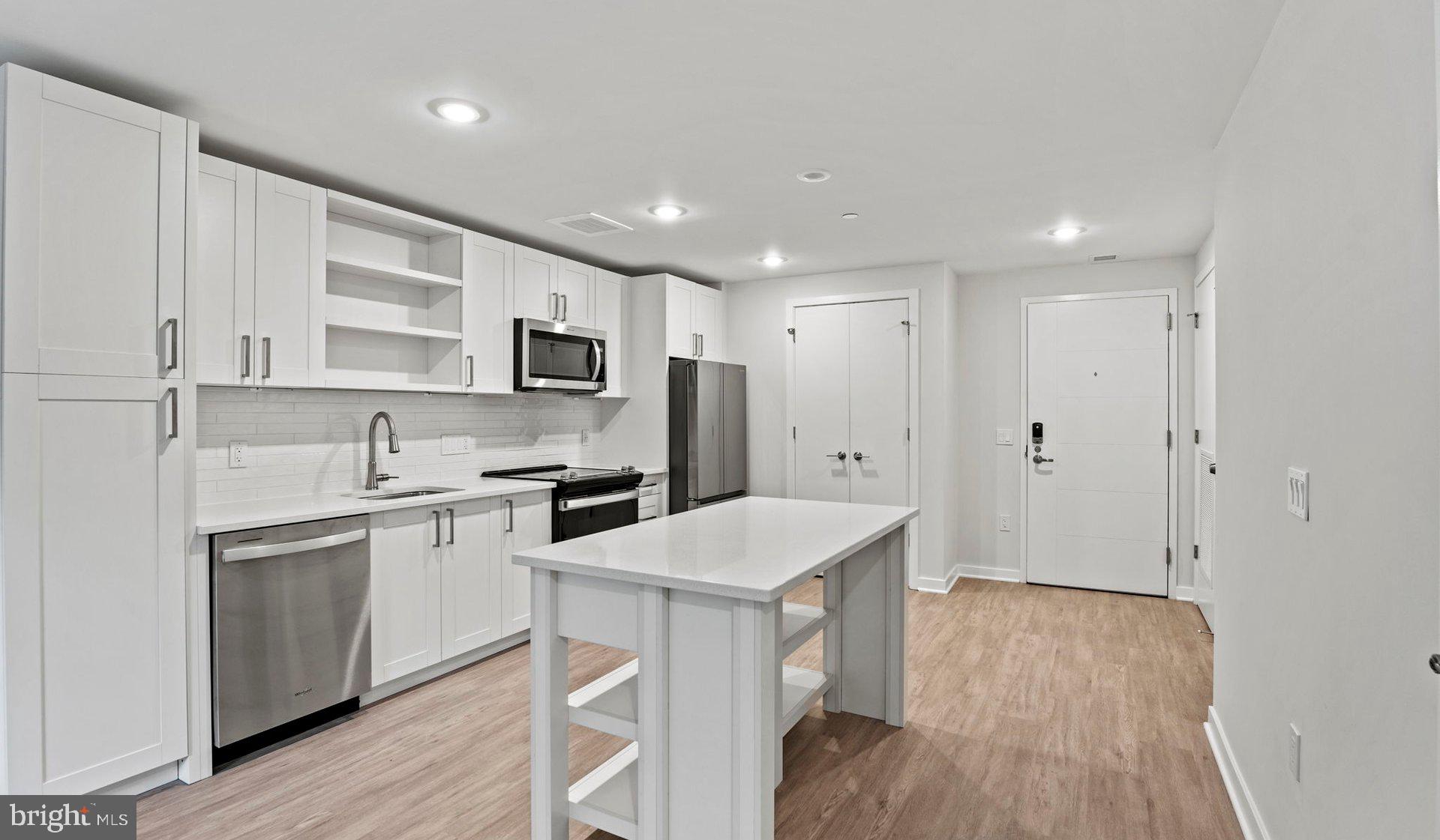 4000 WISCONSIN AVE NW #2B-4K-PH04