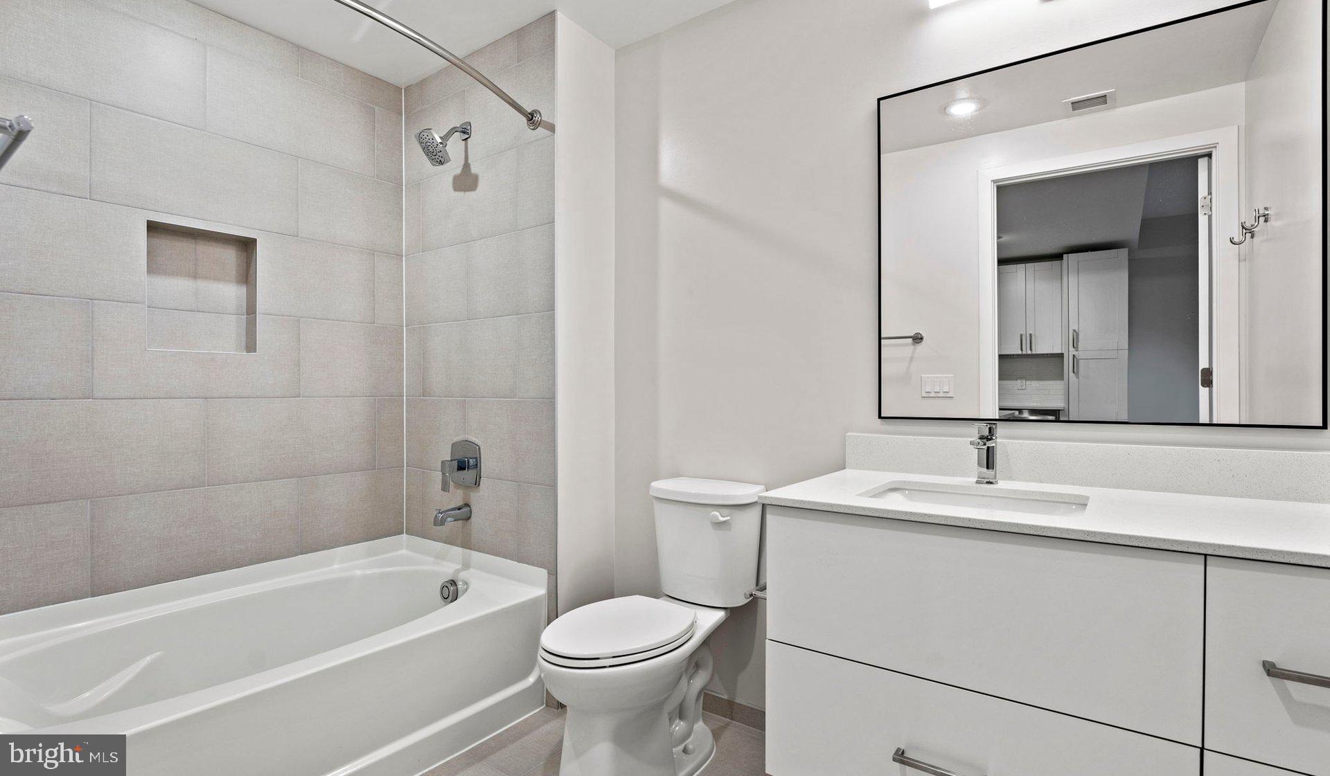 4000 WISCONSIN AVE NW #2B-4K-PH04