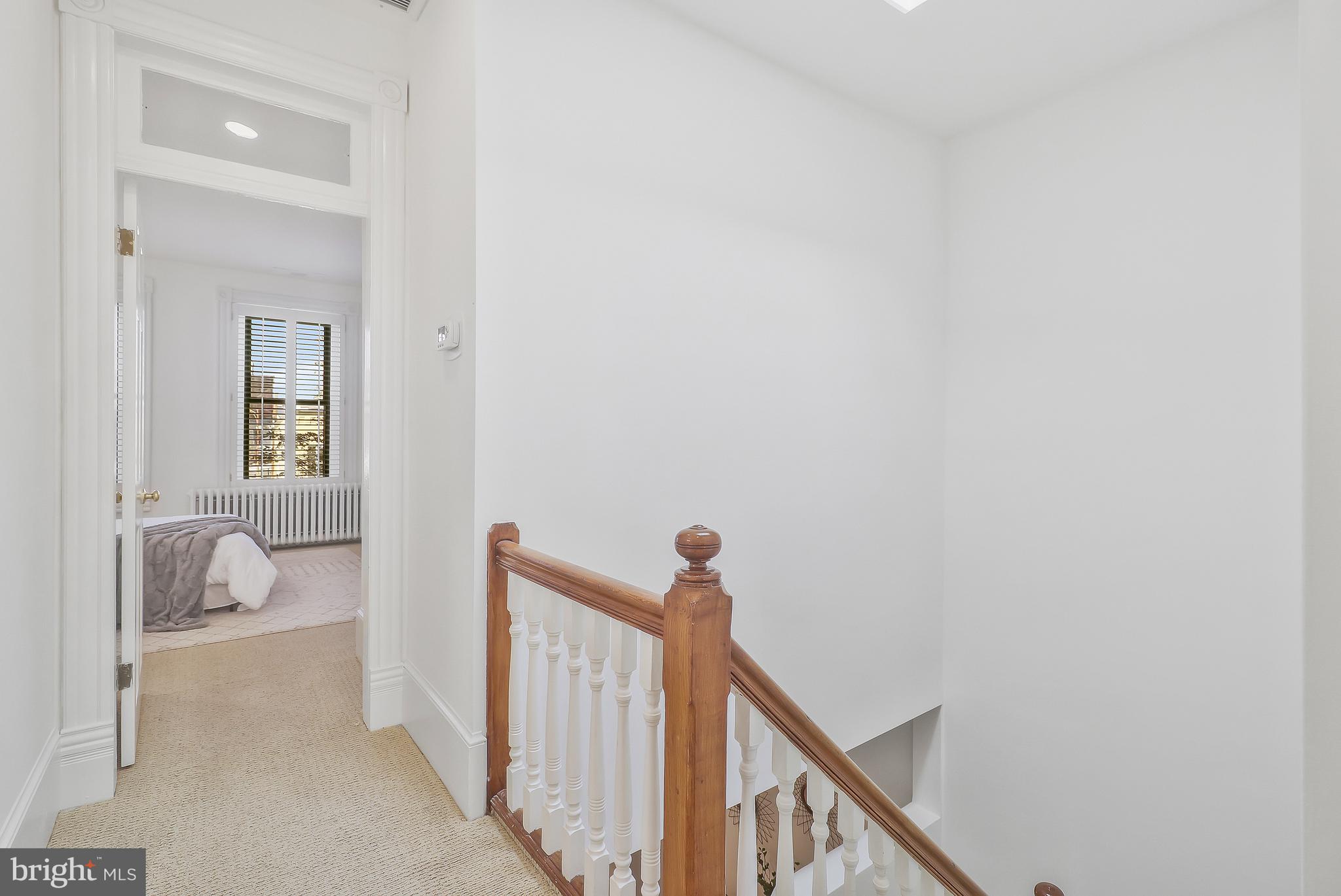 303 C St SE
