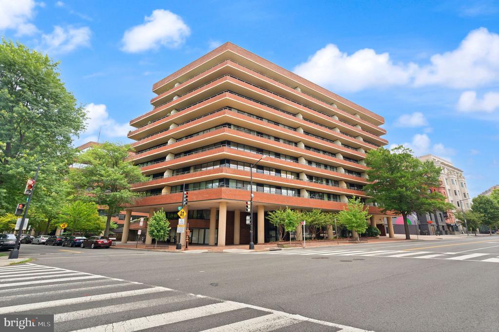 2555 PENNSYLVANIA AVENUE NW Unit: 612