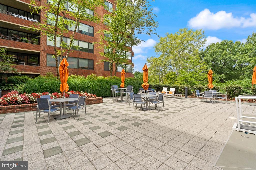 2555 PENNSYLVANIA AVENUE NW Unit: 612