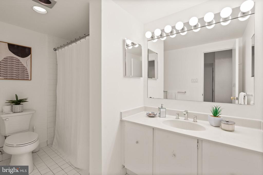 2555 PENNSYLVANIA AVENUE NW Unit: 612